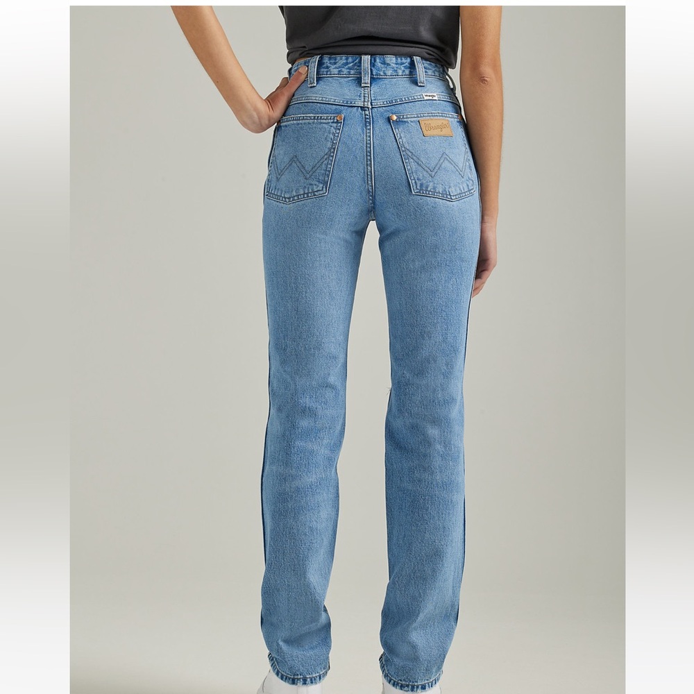 Wrangler women’s Wild WestColor: Lost Control new with tags SOLD OUT cowboy cut